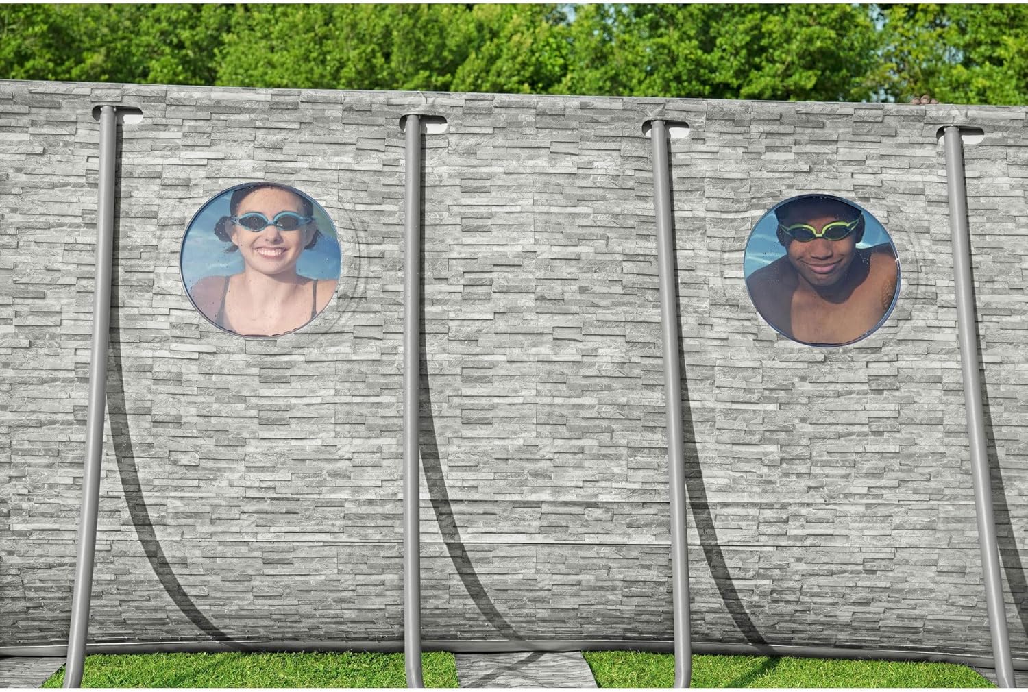 Piscine hors sol Power Steel Swim Vista Série II 4,3 m x 2,4 m x 100 cm avec pompe de filtration de 530 gal/h, échelle et bâche de protection.