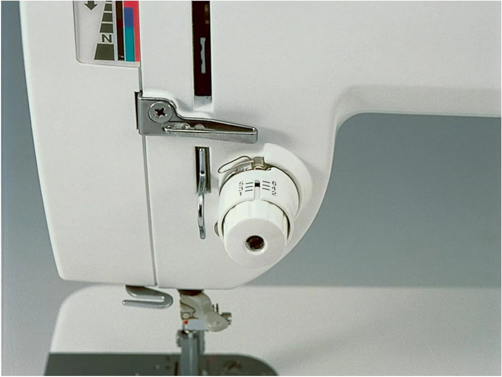 Machine à coudre et à quilter à point droit haute vitesse Brother PQ1600S