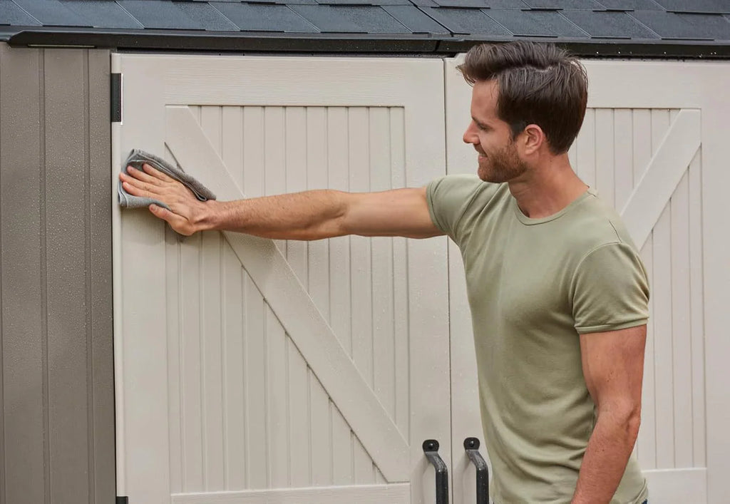 Abri de jardin extérieur en résine Rubbermaid avec plancher, 7 x 7 pi, résistant aux intempéries