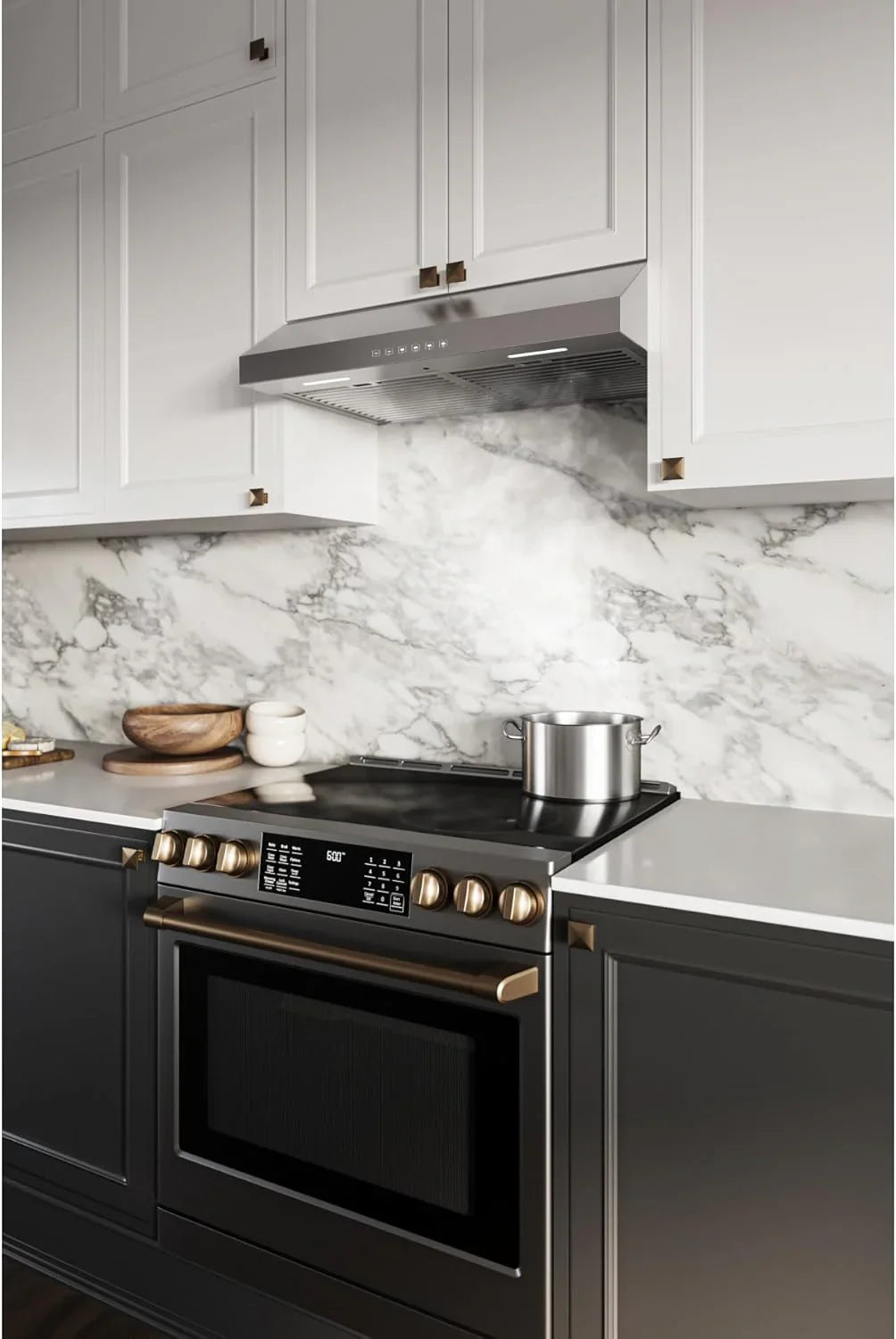 Hotte de cuisinière sous-armoire Broan-NuTone Glacier à trois vitesses avec éclairage DEL, conforme aux normes ADA