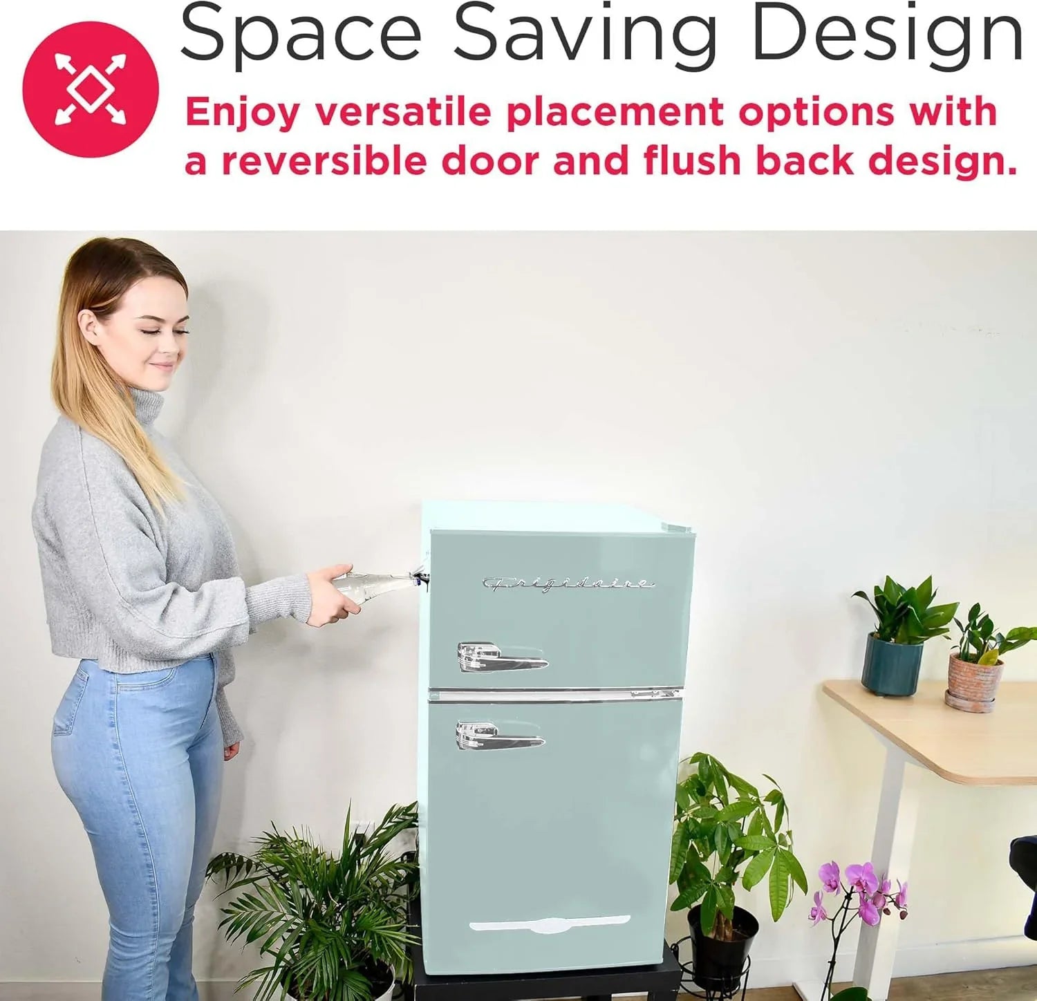 Mini-réfrigérateur rétro Frigidaire avec congélateur et décapsuleur latéral