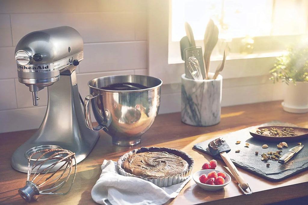 Batteur sur socle à tête inclinable KitchenAid Artisan Series de 5 pintes