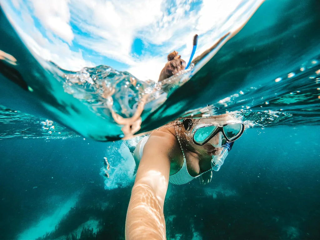 Caméra d'action étanche noire avec vidéo 5.3K60, photo 27MP et compatibilité avec les objectifs de la série HB