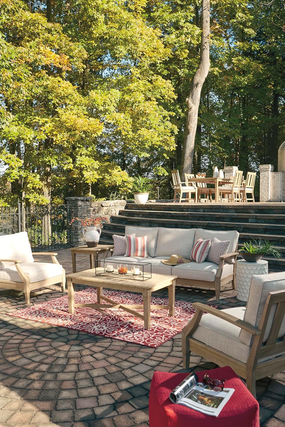 Terrasse extérieure avec vue sur la côte et canapé en eucalyptus