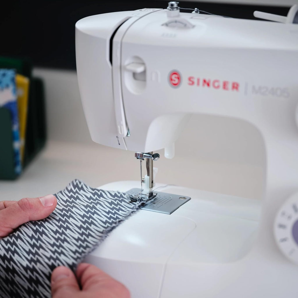 Machine à coudre Singer M2405