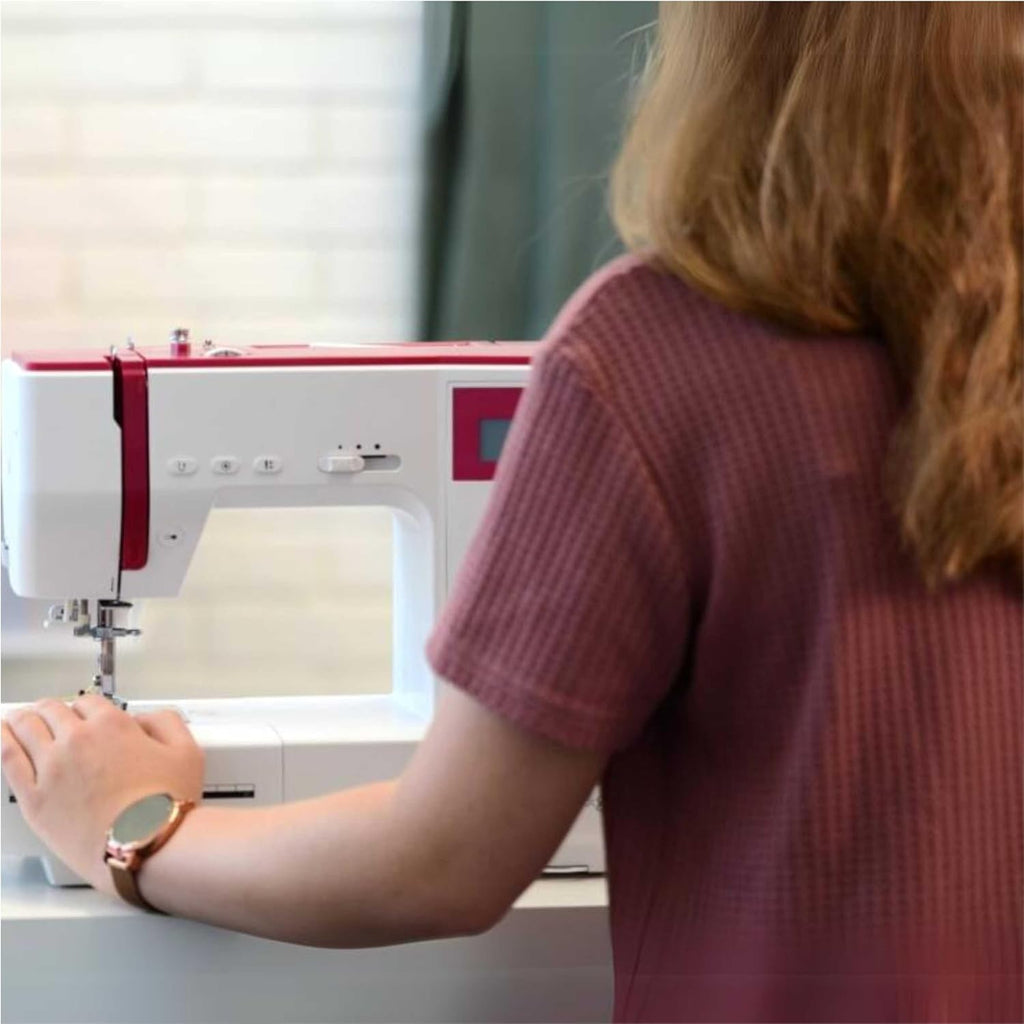 Machine à coudre informatique Bernette Sew&GO8, bras libre, écran multifonction, couture, patchwork, quilting