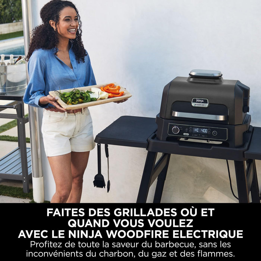 Ninja Woodfire elektrische grill, grill, rookoven en airfryer, 7-in-1 buitenbarbecue, grillen, airfryer, roken, braden, oven, weerbestendig, antiaanbaklaag, draagbaar, grijs/zwart OG701EU 