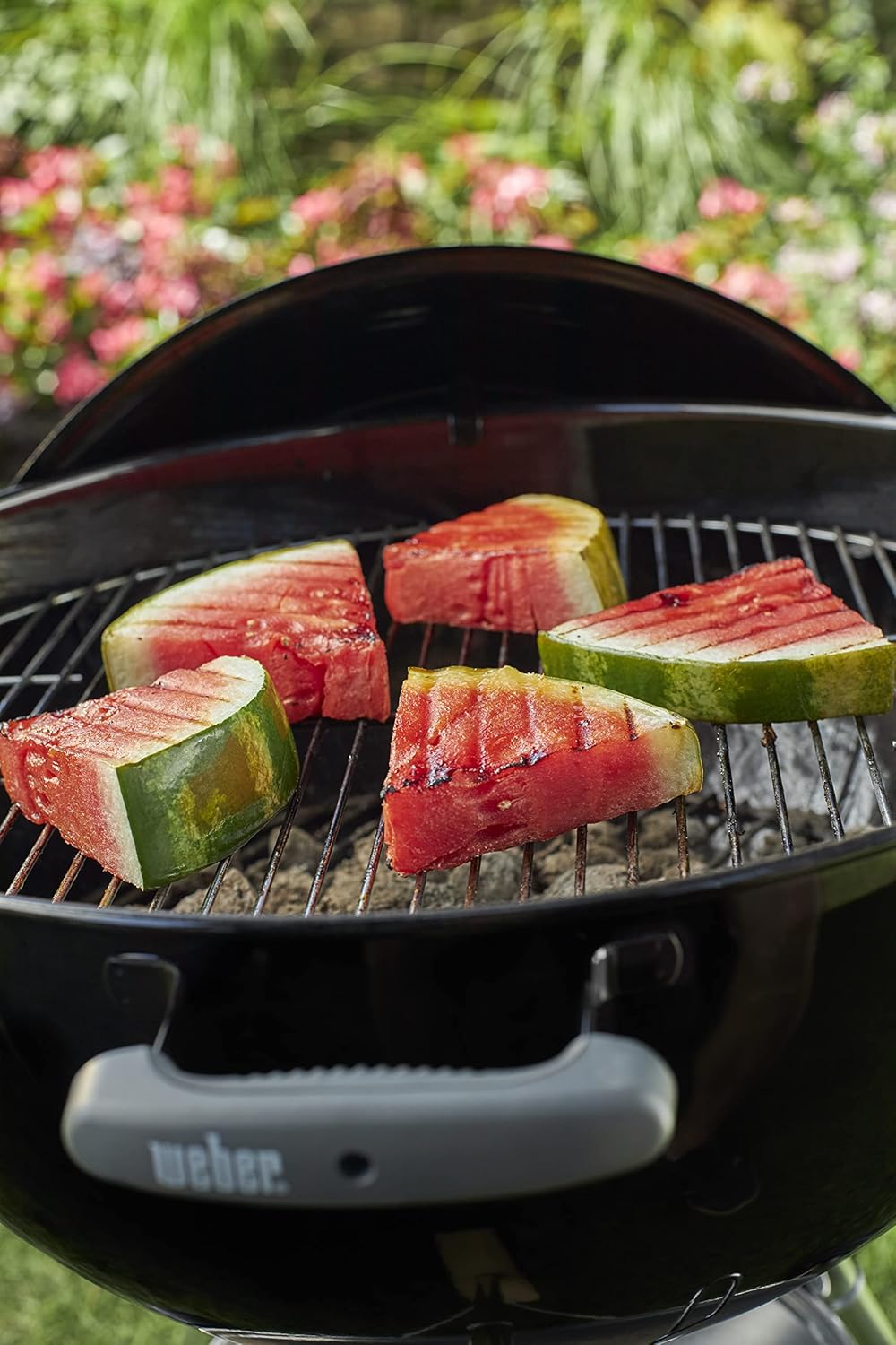 Barbecue au charbon de bois Weber Compact Kettle/avec trépied et roues
