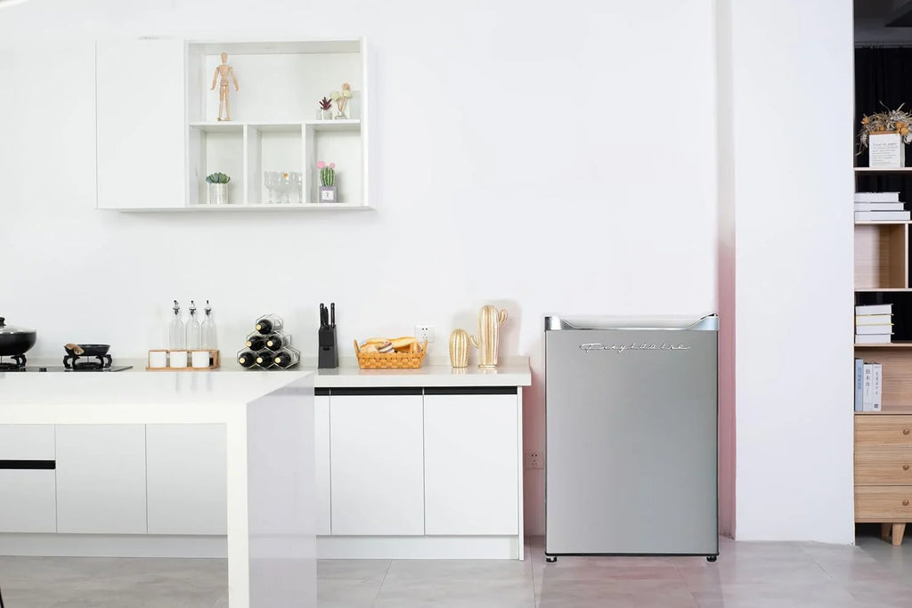 Congélateur vertical Frigidaire, 6,5 pieds cubes, congélateur profond, métal recouvert de vinyle