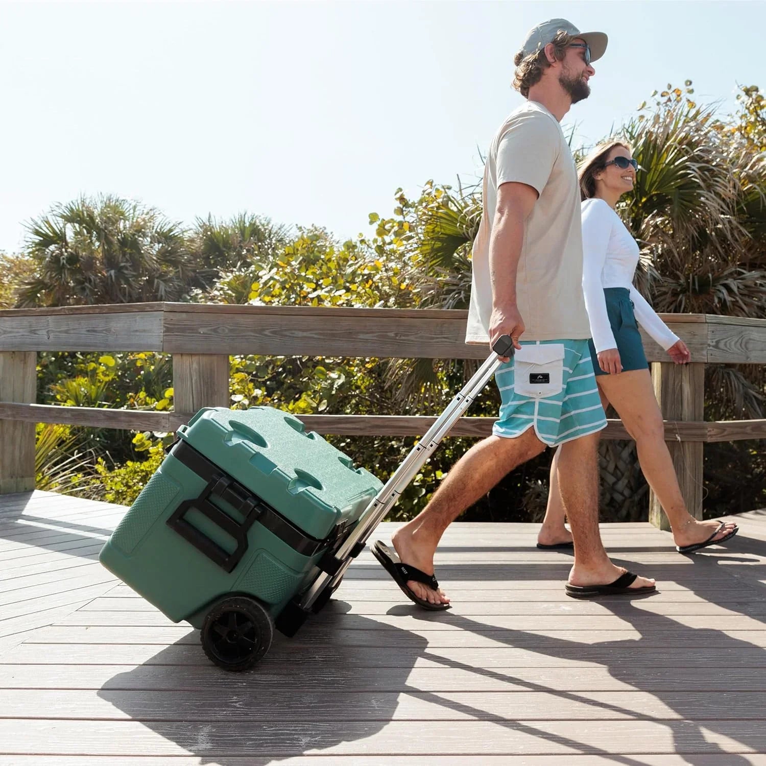 Glacière à roulettes Igloo 52 pintes, glacière rigide isolée