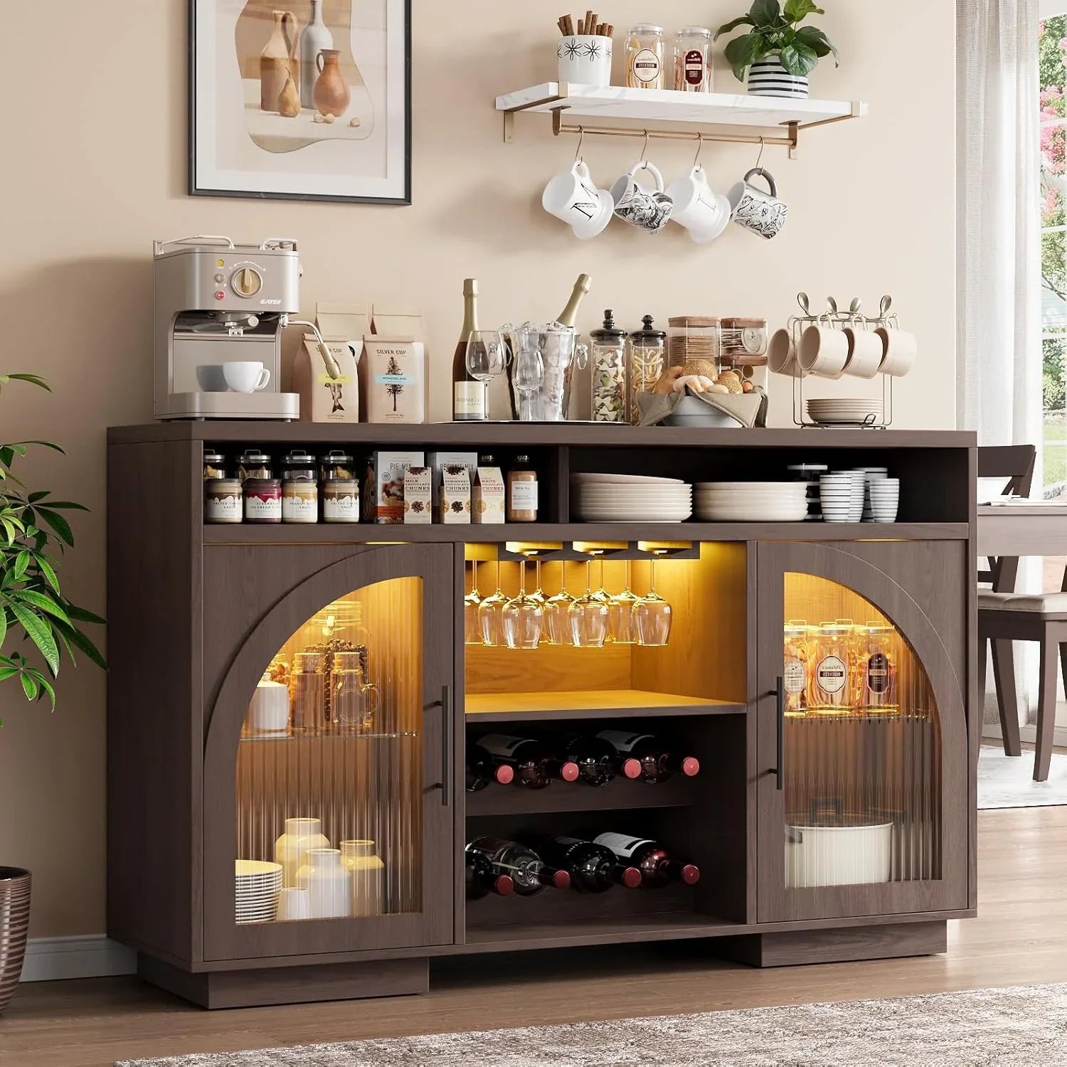 Buffet, armoire de cuisine de 54 pouces avec lumières LED et portes en verre cintrées, armoire de bar haute