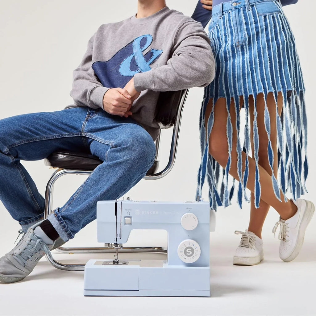 Machine à coudre robuste 4423 à grande vitesse (kit d'accessoires inclus) 97 points Boutonnière en une étape